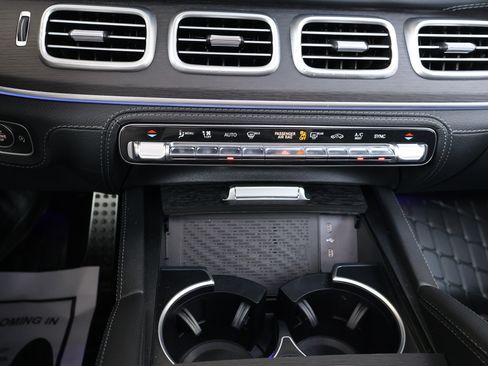 Certified 2024 Mercedes-Benz GLS 450 4MATIC image 42