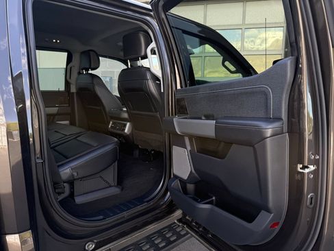 Used 2024 Ford F350 Lariat w/ Lariat Ultimate Package AWD/4WD image 27