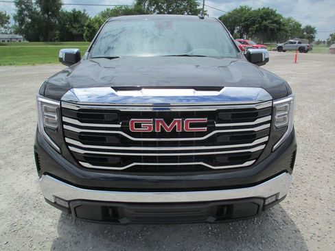 New 2026 GMC Sierra 1500 SLT w/ SLT Premium Package AWD/4WD image 10