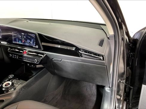 Used 2025 Kia Niro Wind FWD image 16