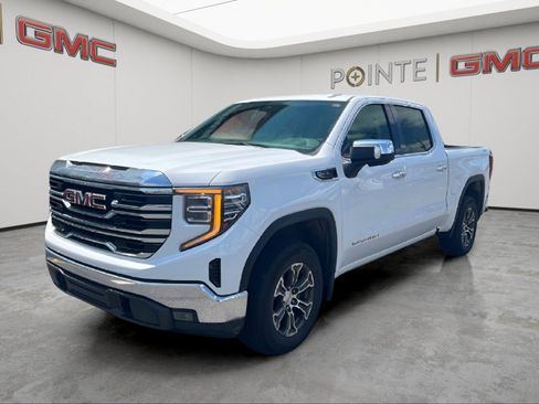 Used 2025 GMC Sierra 1500 SLT AWD/4WD image 4
