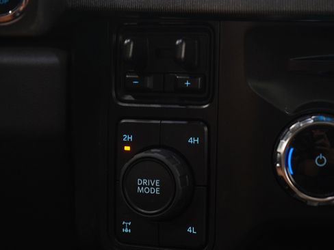 Used 2024 Ford F250 Platinum image 21