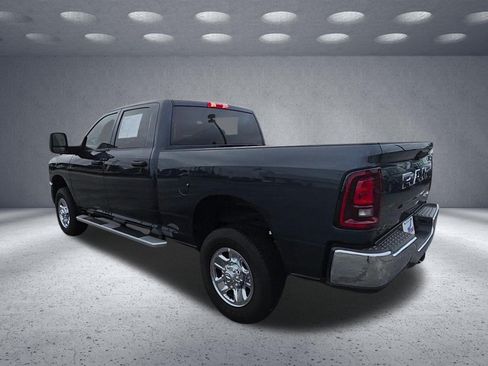 Used 2026 RAM 2500 Tradesman w/ Chrome Appearance Group AWD/4WD image 5
