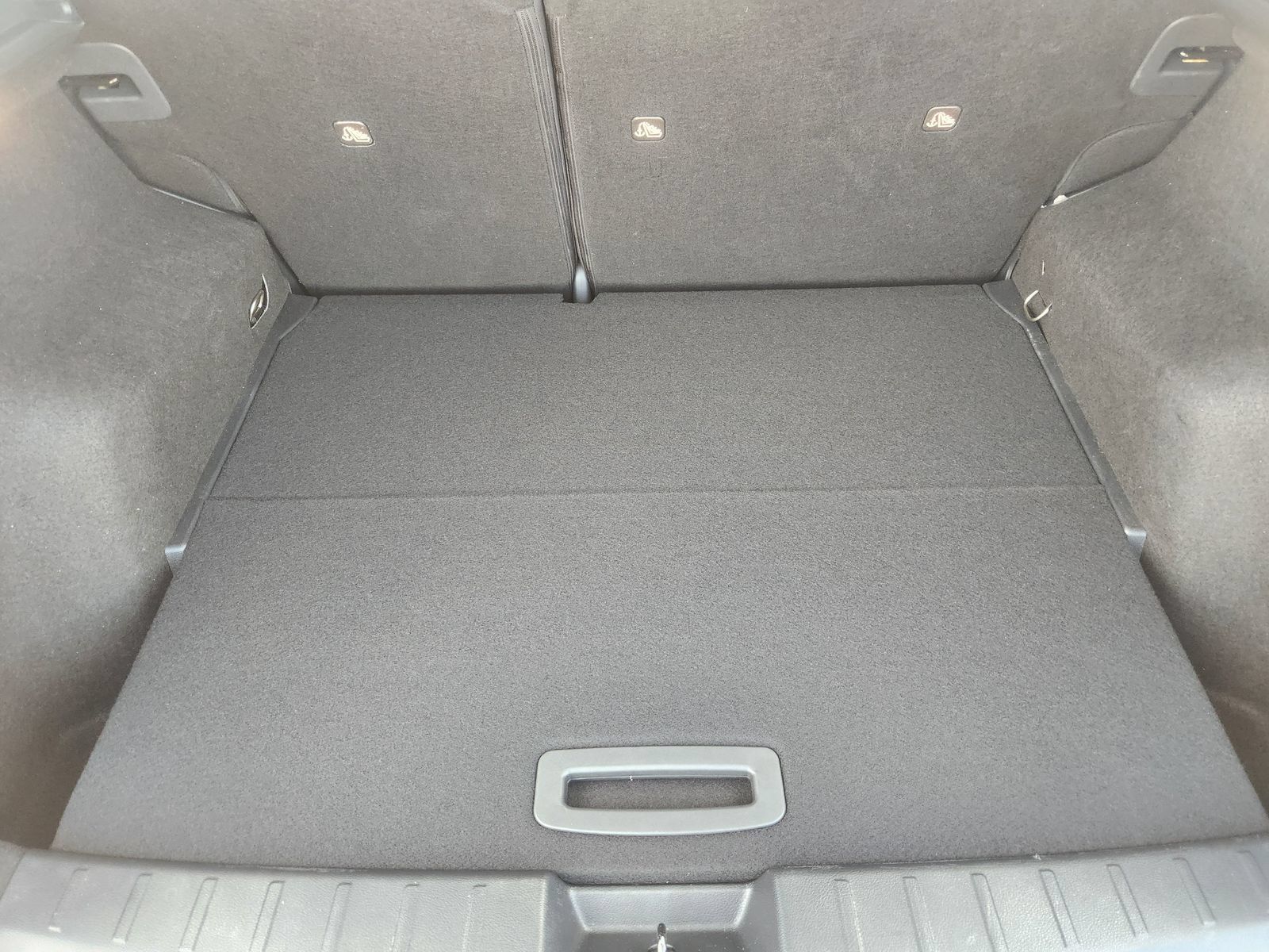 Used 2025 Nissan Kicks SR FWD image 36