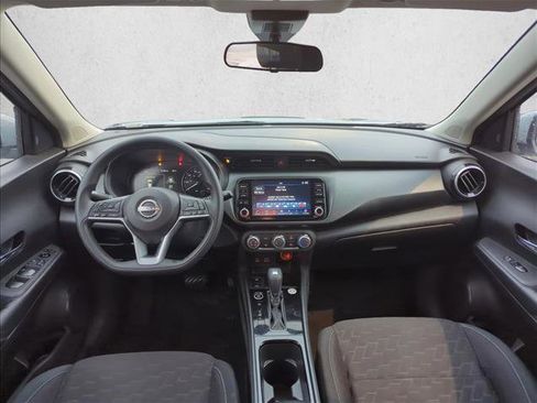 Used 2023 Nissan Kicks SV image 15