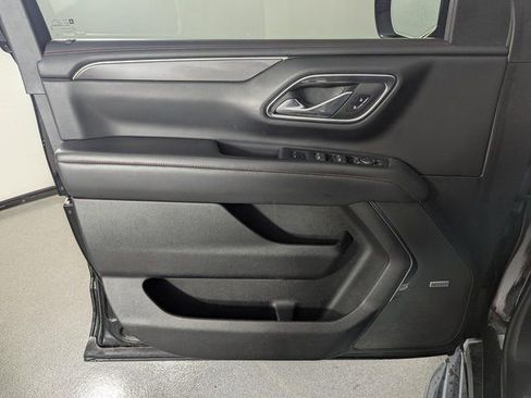 Used 2023 Chevrolet Suburban RST w/ Luxury Package AWD/4WD image 9