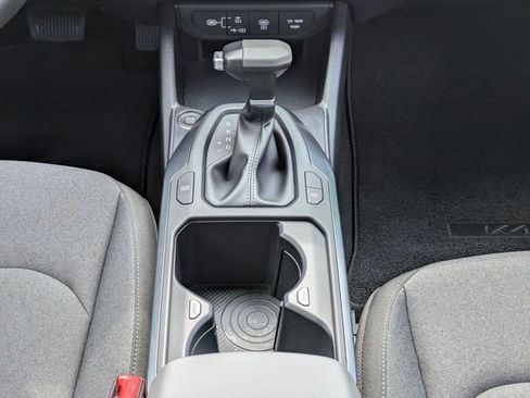 Used 2025 Kia K4 FWD image 19