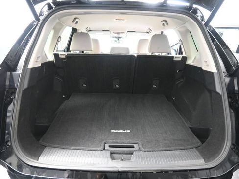Used 2025 Nissan Rogue SV FWD image 23