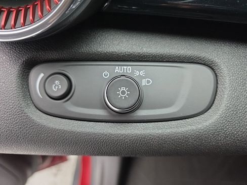 Used 2024 Chevrolet Trax RS w/ Driver Confidence Package image 23