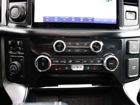 Used 2023 Ford F150 Limited image 15