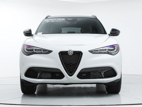 New 2025 Alfa Romeo Stelvio Sprint w/ Convenience Package AWD/4WD image 8