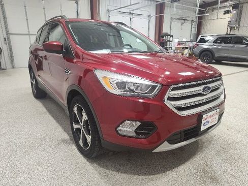Used 2018 Ford Escape SEL w/ Ford Safe & Smart Package image 3