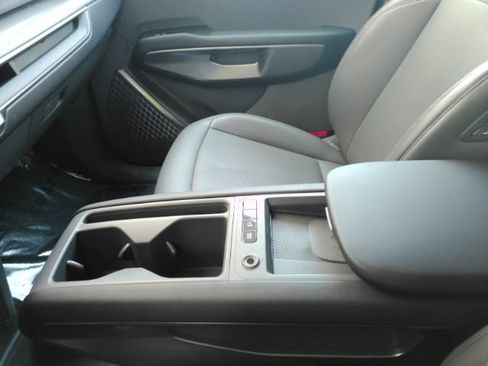 Used 2024 Kia EV9 Light Long Range RWD image 47