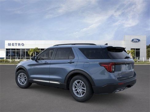 New 2025 Ford Explorer Active w/ Active Comfort Package image 4
