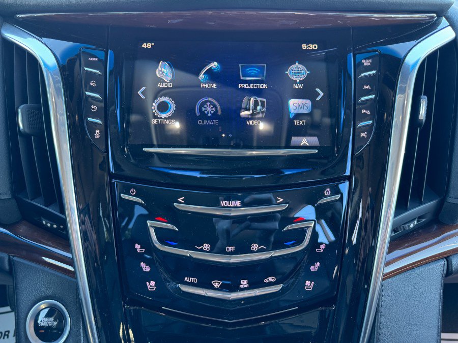 Used 2017 Cadillac Escalade Premium Luxury AWD/4WD image 24