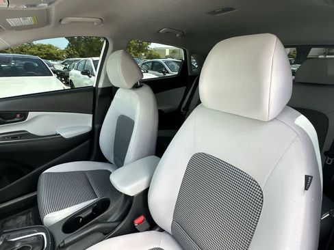 Used 2023 Hyundai Kona SE w/ Cargo Package FWD image 21