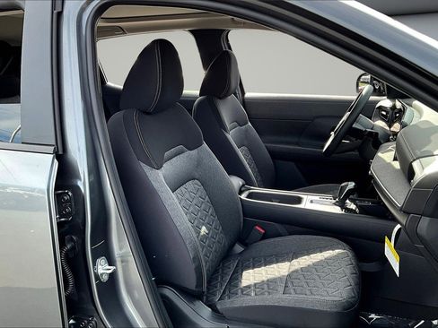 New 2026 Nissan Kicks SV w/ SV Premium Package image 11