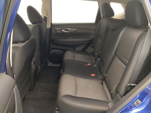 Used 2020 Nissan Rogue SV image 18