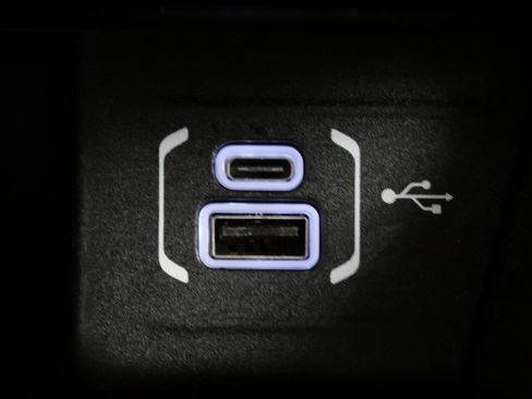 Used 2024 Jeep Compass Latitude image 22