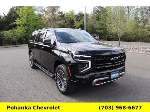 Certified 2025 Chevrolet Suburban Z71 AWD/4WD image 1