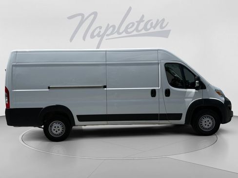 Used 2025 RAM ProMaster 3500 w/ Convenience Group FWD image 9