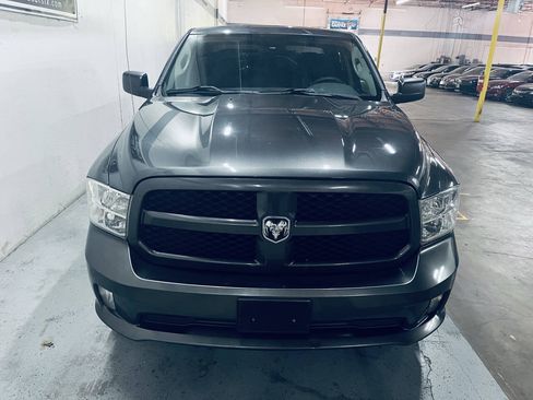 Used 2017 RAM 1500 Express w/ Express Value Package RWD image 3