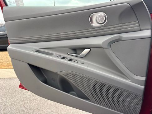 Certified 2025 Hyundai Elantra Sport FWD image 11