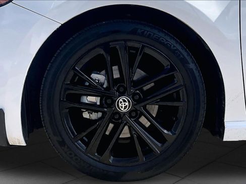 Used 2026 Toyota Camry SE FWD image 11
