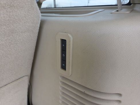 Used 2016 Ford Expedition XLT w/ Equipment Group 202A image 17