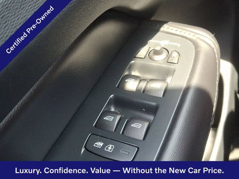 Certified 2024 Volvo XC60 B5 Plus w/ Protection Package Premier AWD/4WD image 26