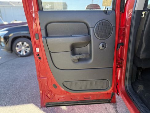 Used 2005 Dodge Ram 1500 Truck SLT w/ Quad Cab Big Horn Value Group image 10