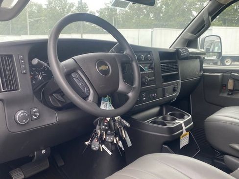 New 2025 Chevrolet Express 2500 Work Van w/ Driver Convenience Package image 33