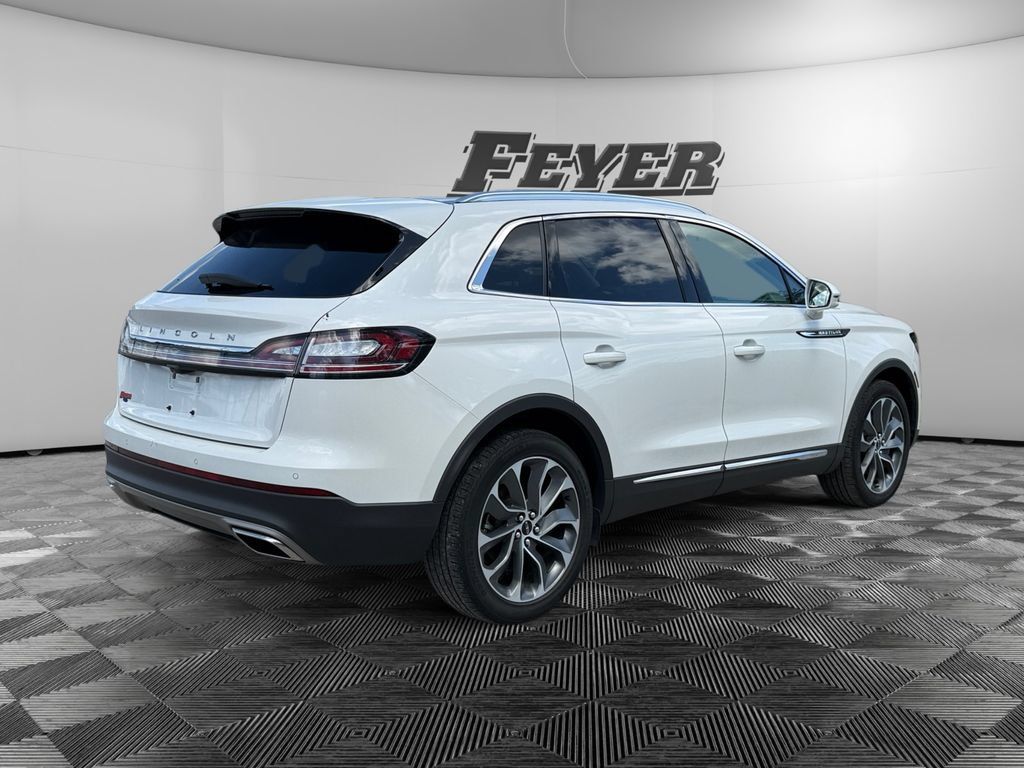 Used 2022 Lincoln Nautilus Reserve w/ Luxury Package FWD image 5