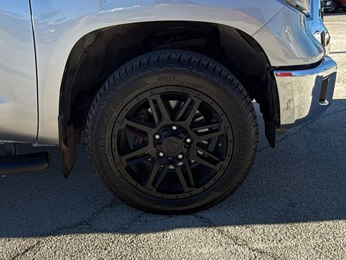 Used 2020 Toyota Tundra SR5 image 28