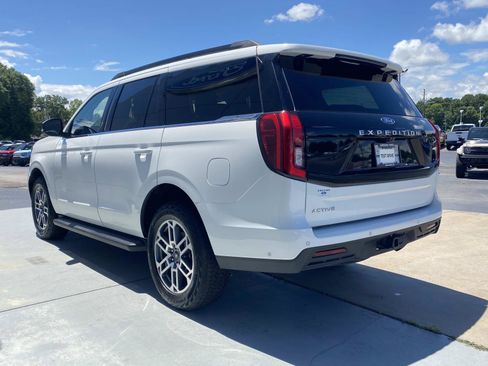 Used 2025 Ford Expedition Active AWD/4WD image 10