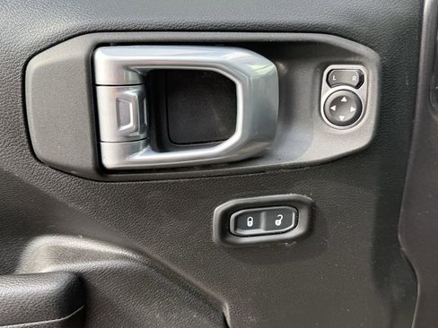 Used 2023 Jeep Wrangler Sport S image 11