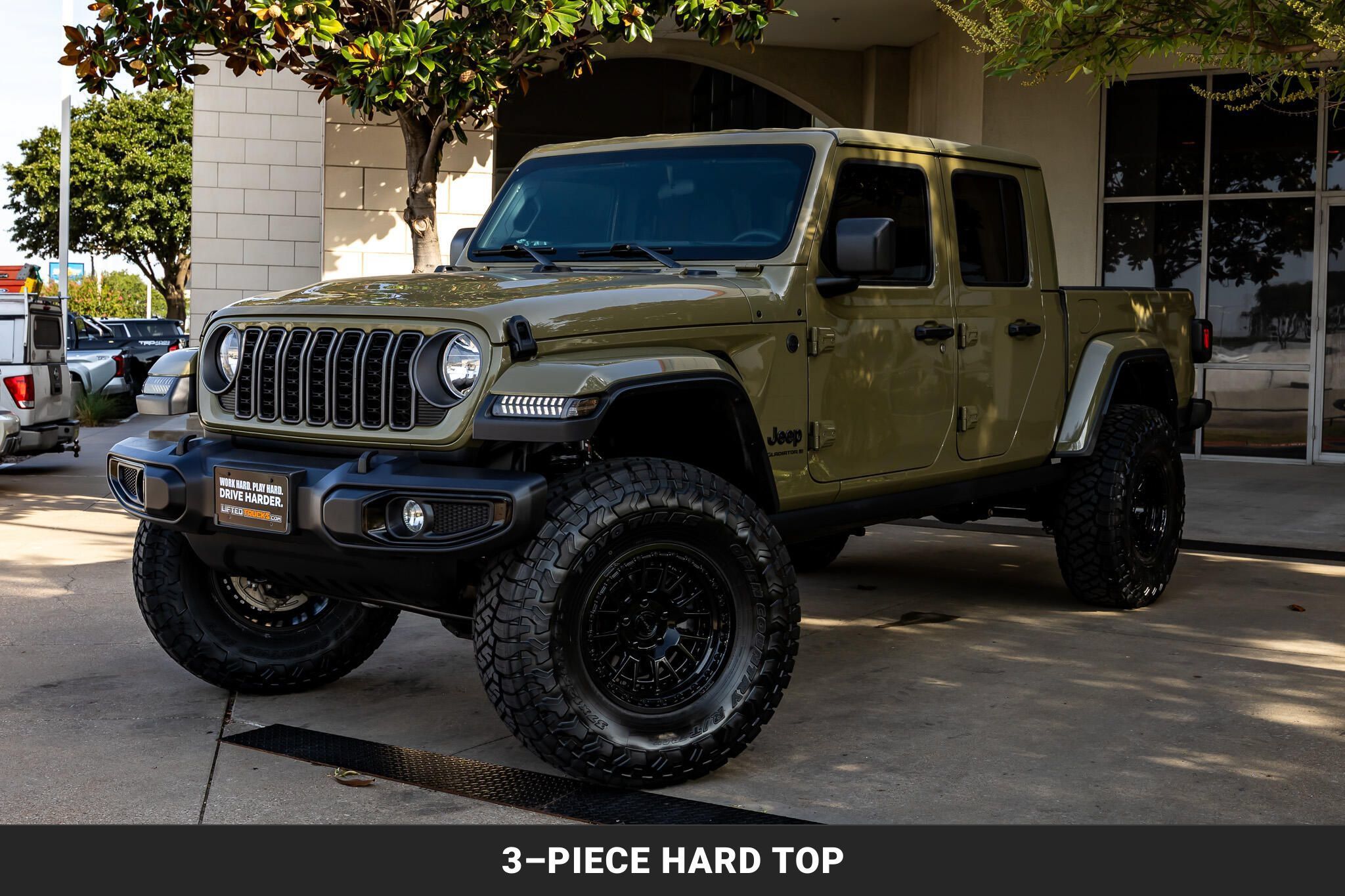 Used 2025 Jeep Gladiator Sport AWD/4WD image 5