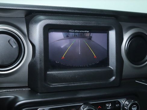 Used 2022 Jeep Wrangler Willys image 27