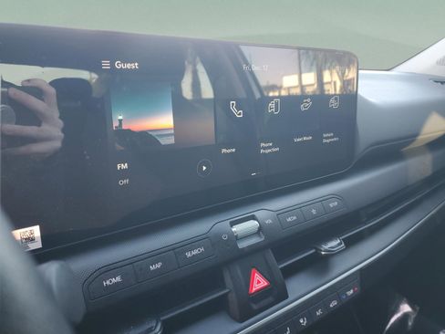 Used 2025 Kia K4 LXS image 21