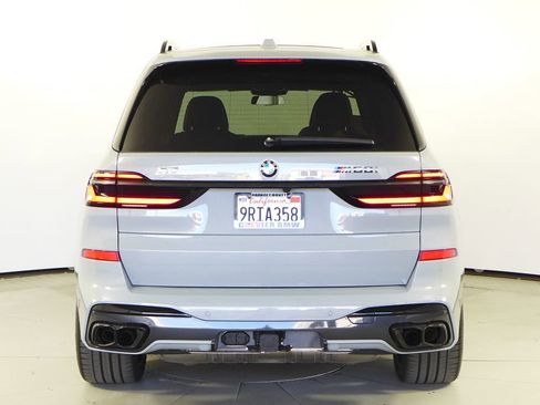 Used 2025 BMW X7 M60i image 8