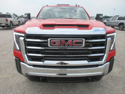 New 2026 GMC Sierra 2500 SLE w/ SLE Value Package; AWD/4WD image 12