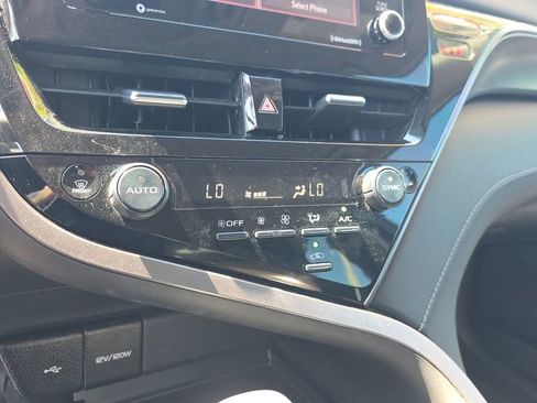 Used 2023 Toyota Camry SE w/ Convenience Package image 31