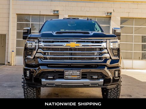 Used 2024 Chevrolet Silverado 3500 High Country w/ Technology Package image 4