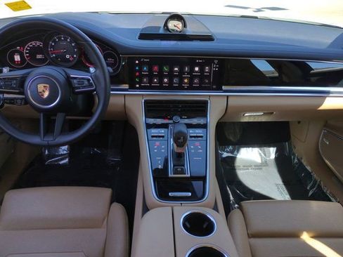 Used 2022 Porsche Panamera image 14