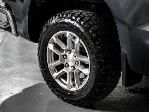 Used 2024 Chevrolet Silverado 1500 LT w/ Z71 Off-Road Package image 43