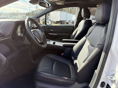 Used 2023 Toyota Sienna XSE image 16