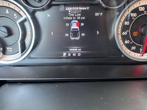 Used 2018 RAM 1500 Laramie AWD/4WD image 16
