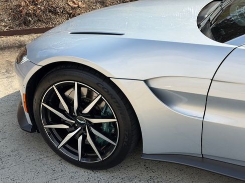Used 2020 Aston Martin V8 Vantage Coupe RWD image 10