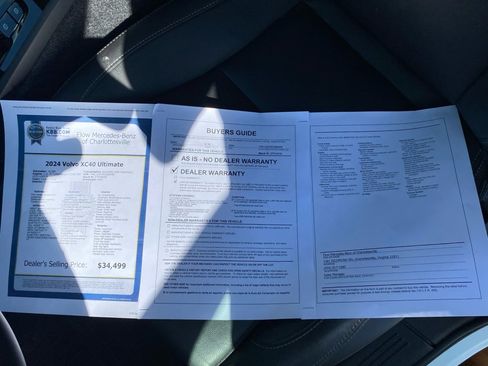 Used 2024 Volvo XC40 B5 Ultimate w/ Protection Package Premier image 33