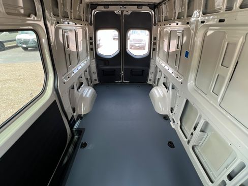 New 2026 Mercedes-Benz Sprinter 2500 image 24